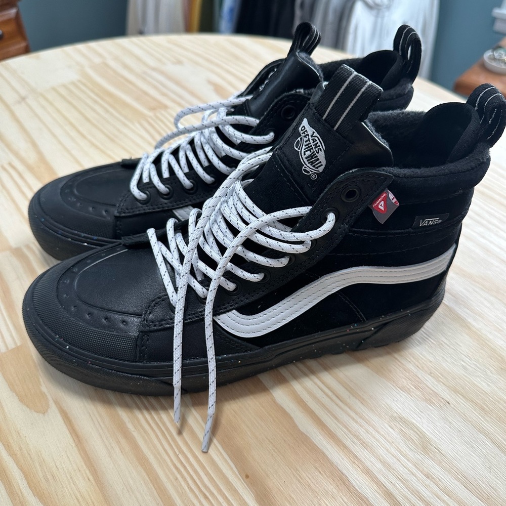 Brand new Vans high top boot